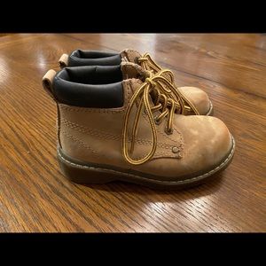 Buster Brown Leather Boots - nice looking shoes!!